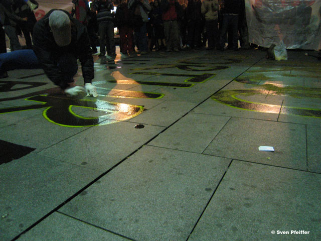 demonstration against torture Barcelona 2005